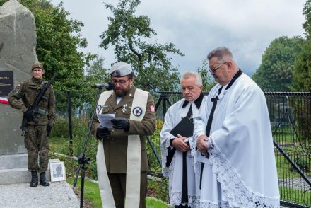 Uroczystość upamiętnienia mjra Adolfa Pilcha - modlitwa i błogosławieństwo